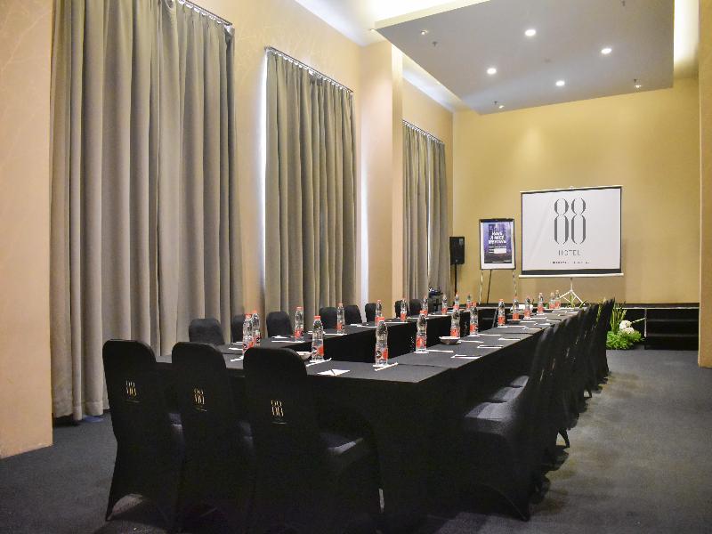 Hotel 88 Kedungsari - Toplantı