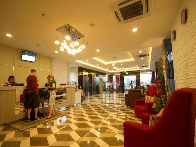Hotel Gunawangsa MERR - Lobi