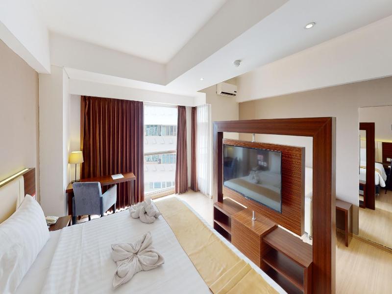 Hotel Gunawangsa MERR - Oda