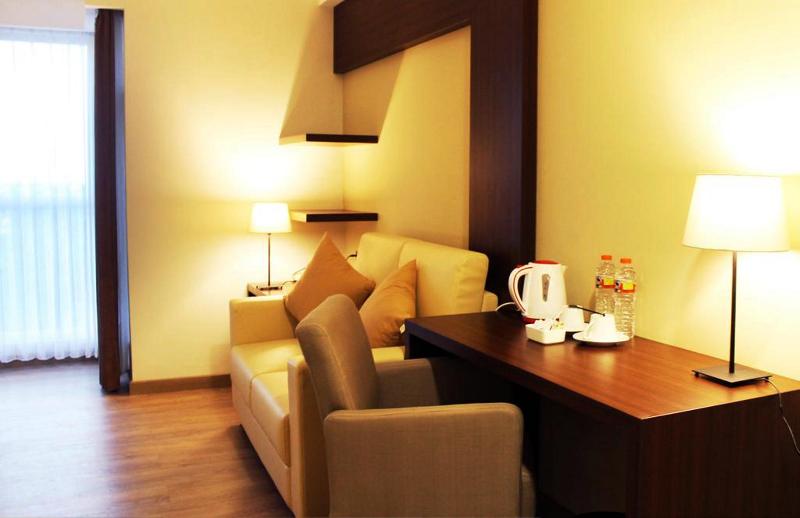 Hotel Gunawangsa MERR - Oda