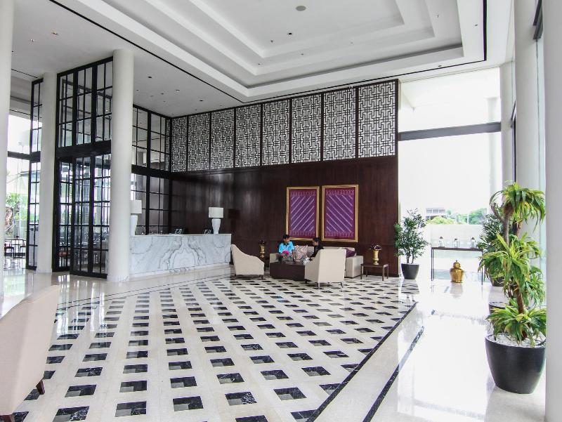 Premier Place Surabaya Airport - Lobi