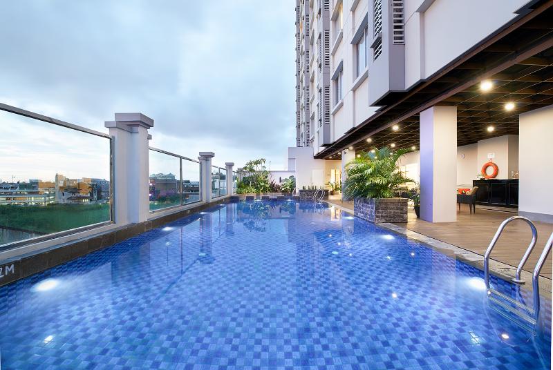 Swiss-Belinn Tunjungan Surabaya - Havuz