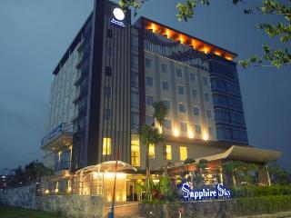 Sapphire Sky Hotel BSD City otel fotoğrafı