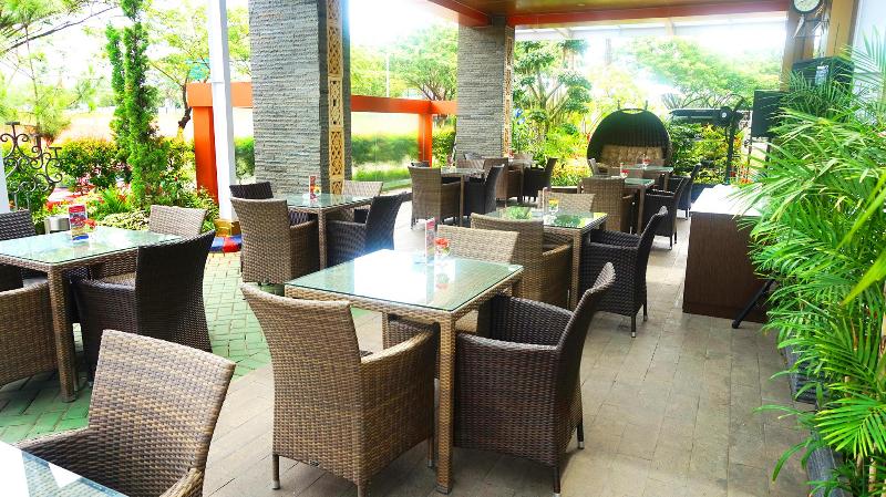 Sapphire Sky Hotel BSD City - Genel