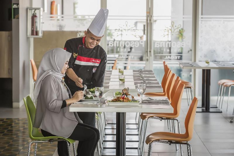 Pesonna Hotel Tegal - Restoran