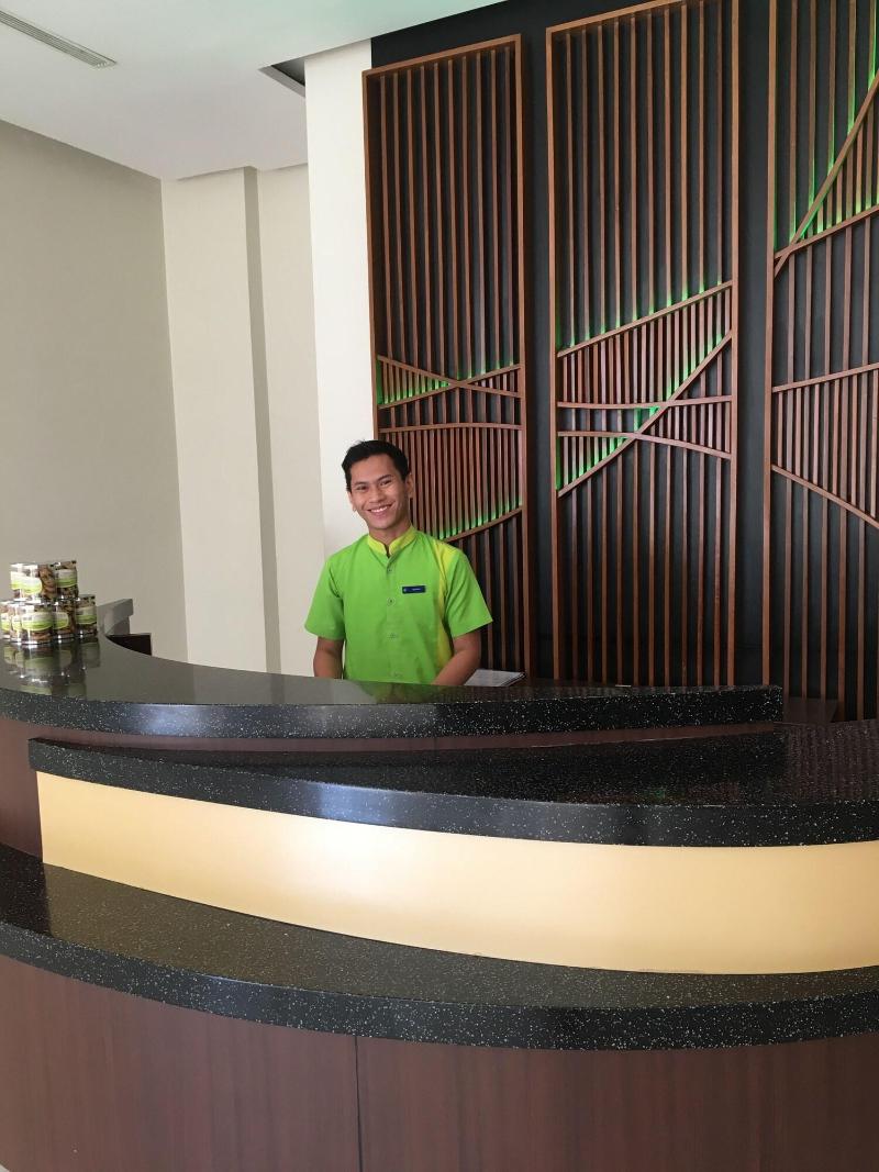 PrimeBiz Hotel Tegal - Lobi