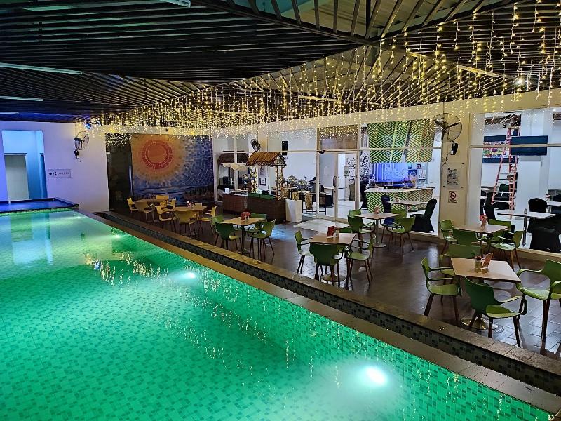 KHAS Makassar Hotel - Havuz