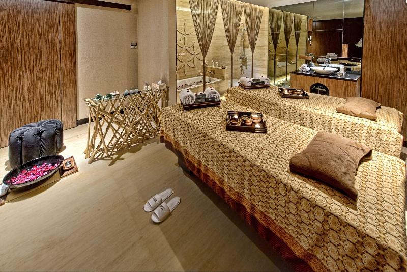 Melia Makassar - Aktivite