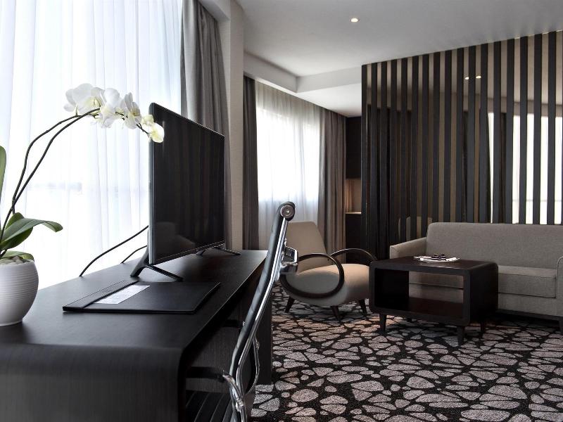 Melia Makassar - Genel