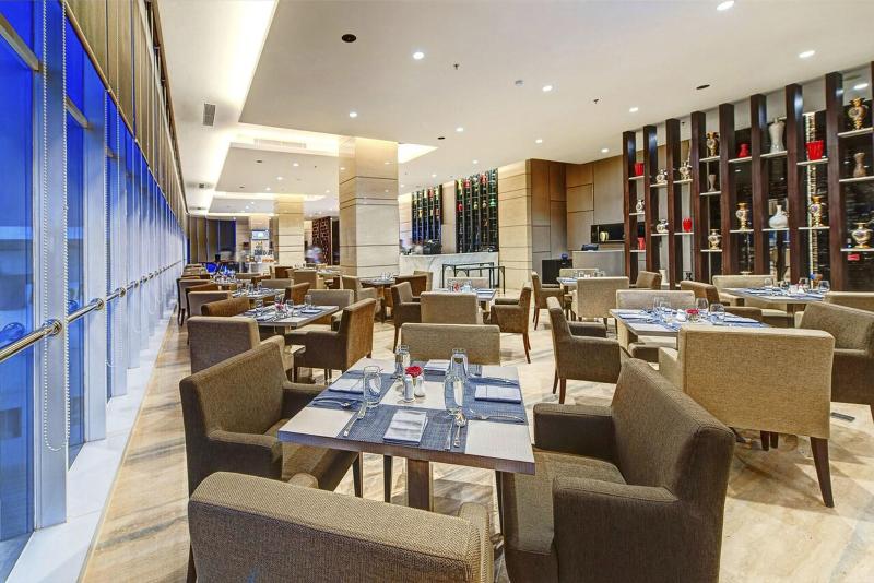 Melia Makassar - Restoran