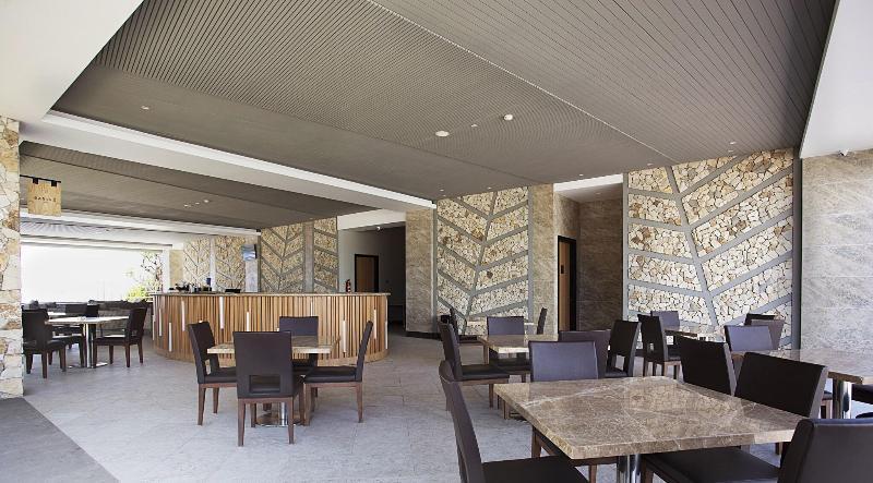 The Rinra Makassar - Bar