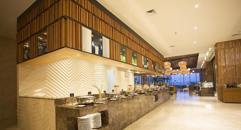 The Rinra Makassar - Restoran