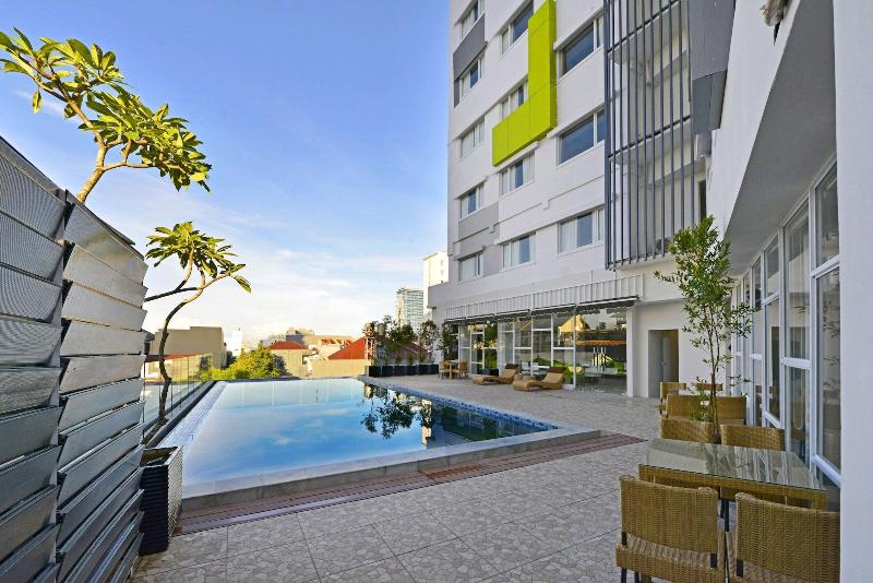 Whiz Prime Hasanudin Makassar - Genel
