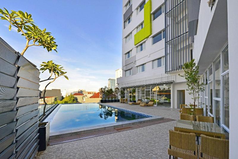 Whiz Prime Hasanudin Makassar - Genel