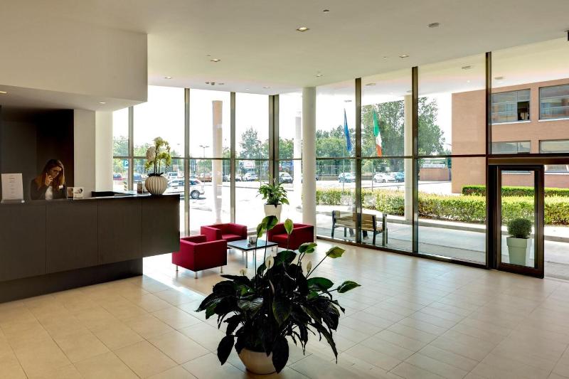 Inn Naples Airport - Lobi