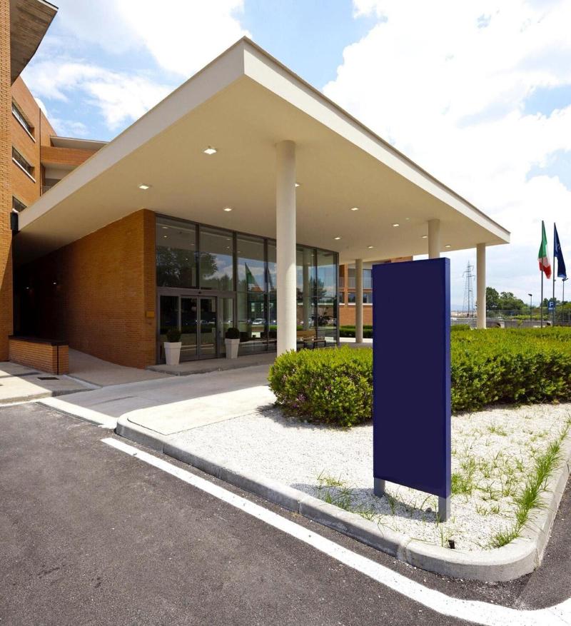 Inn Naples Airport - Genel