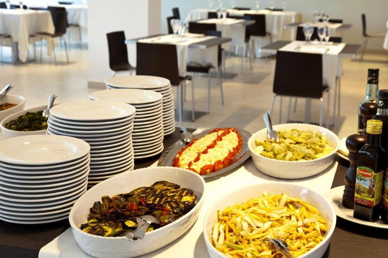 Inn Naples Airport - Restoran