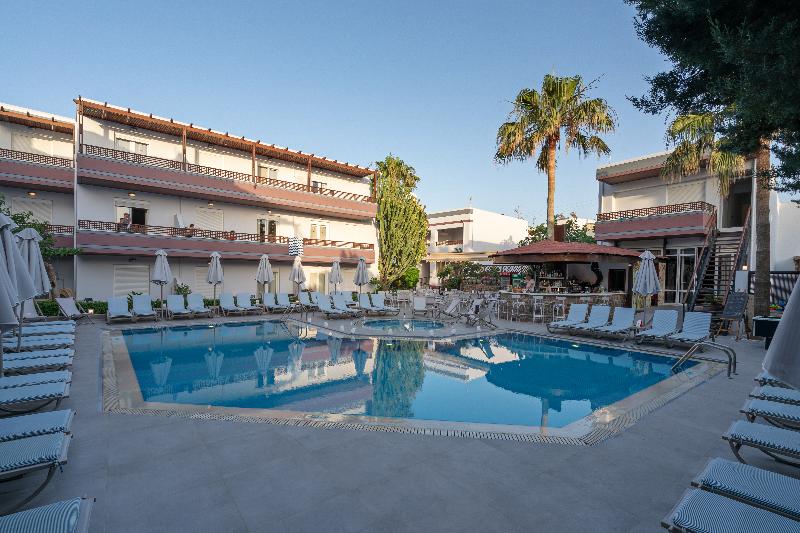 Summer Dream Hotel Apts - Bar