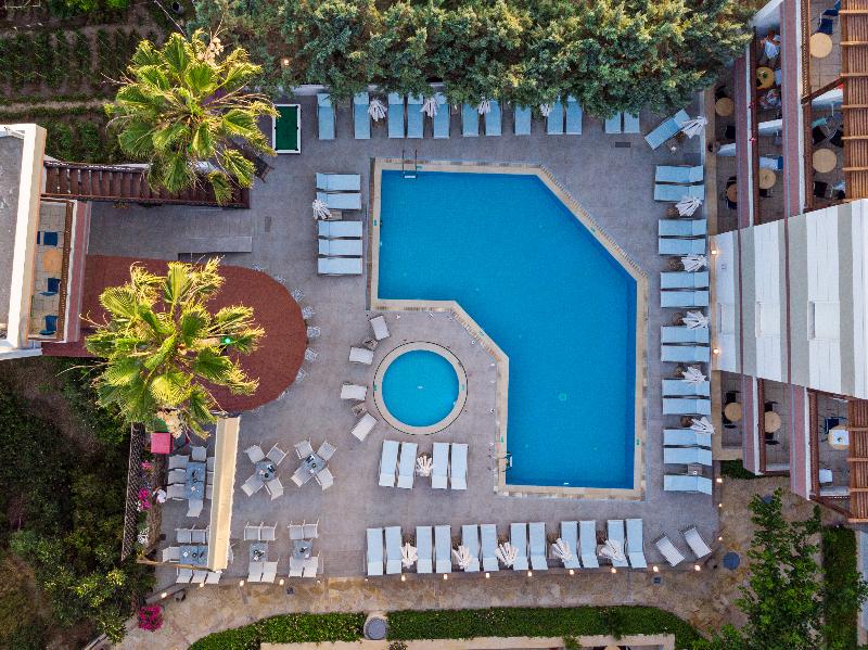 Summer Dream Hotel Apts - Havuz