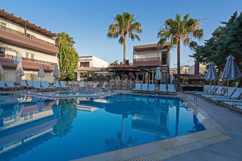 Summer Dream Hotel Apts - Havuz
