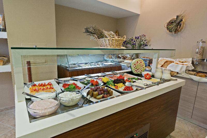 Summer Dream Hotel Apts - Restoran