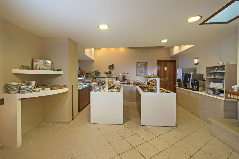 Summer Dream Hotel Apts - Restoran