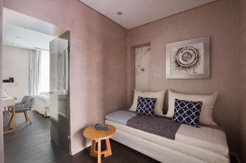 Consolato Boutique - Oda