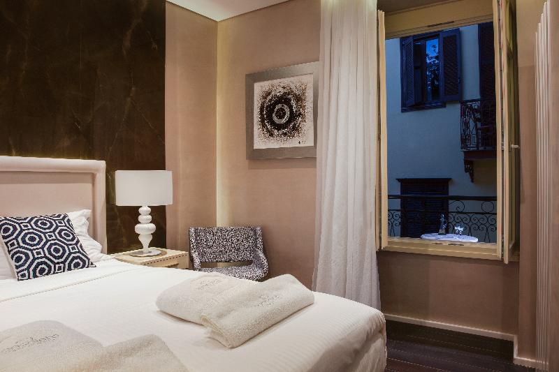 Consolato Boutique - Oda