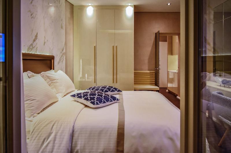 Consolato Boutique - Oda