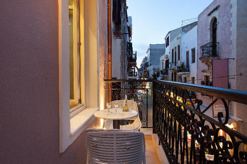 Consolato Boutique - Oda