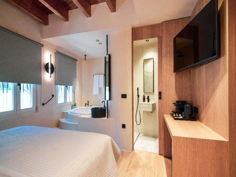 Consolato Boutique - Oda