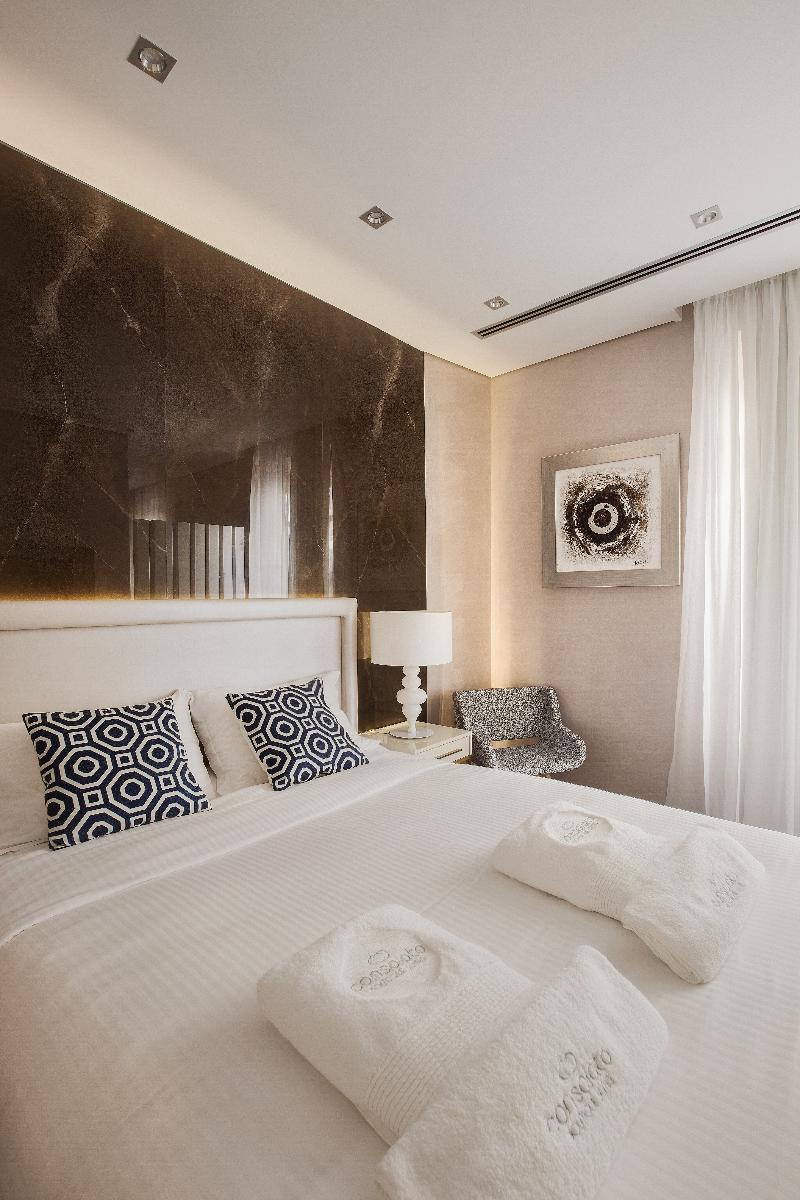 Consolato Boutique - Oda