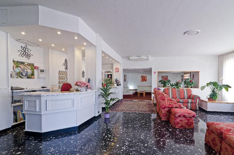 Hotel Ariston Montecarlo - Lobi
