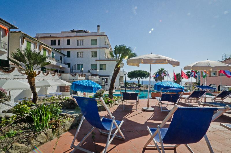 Hotel Ariston Montecarlo - Teras