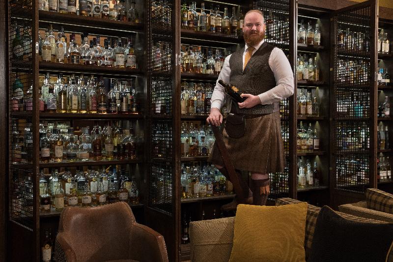 Balmoral Hotel - Bar