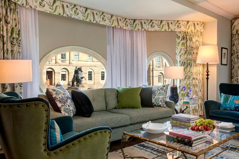 Balmoral Hotel - Oda