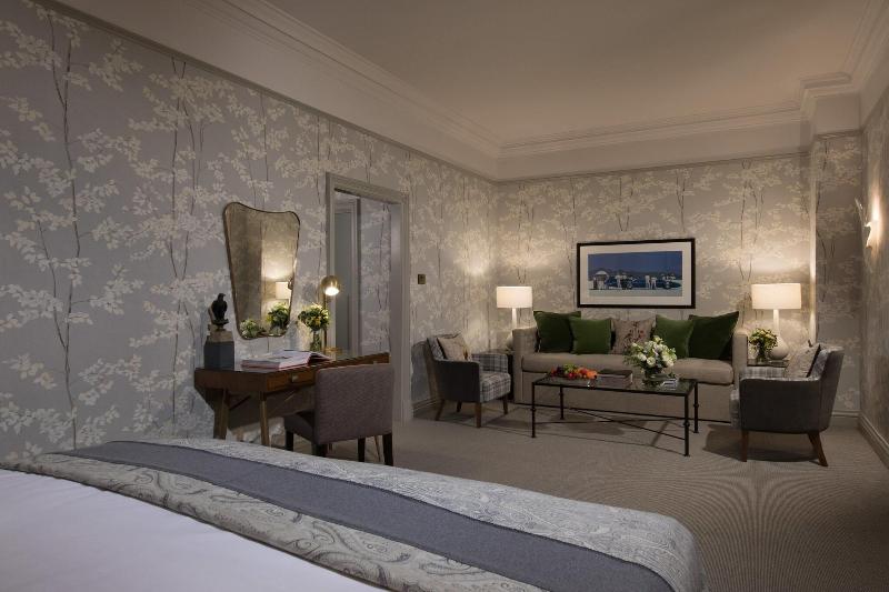Balmoral Hotel - Oda