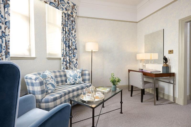 Balmoral Hotel - Oda