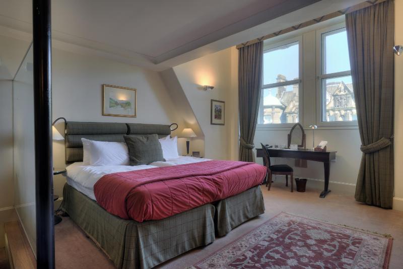 The Scotsman Hotel - Oda