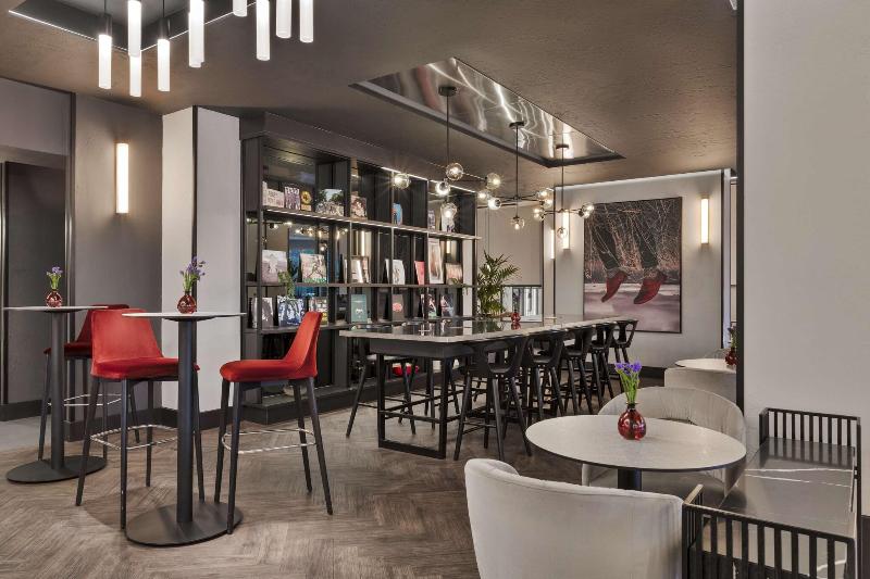 Radisson Hotel & Conference Centre London Heathrow - Bar