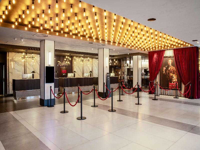 Radisson Hotel & Conference Centre London Heathrow - Lobi