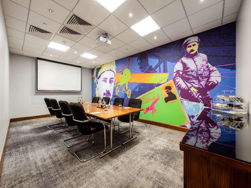 Radisson Hotel & Conference Centre London Heathrow - Toplantı