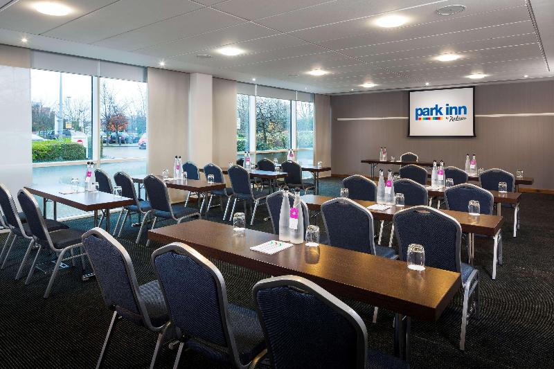 Radisson Hotel & Conference Centre London Heathrow - Toplantı