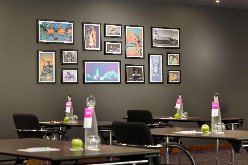 Radisson Hotel & Conference Centre London Heathrow - Toplantı