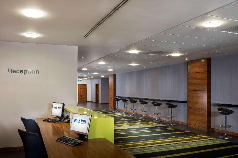 Radisson Hotel & Conference Centre London Heathrow - Toplantı