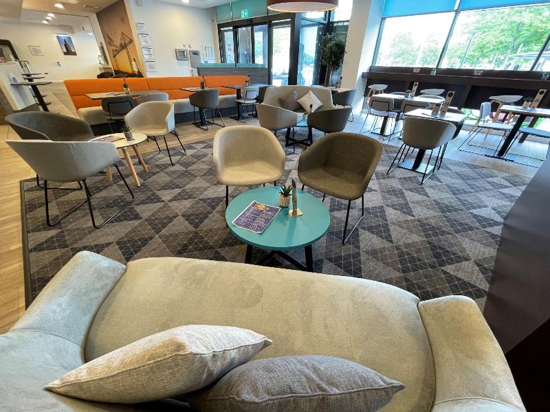Holiday Inn Express Middlesbrough Centre Square - Bar