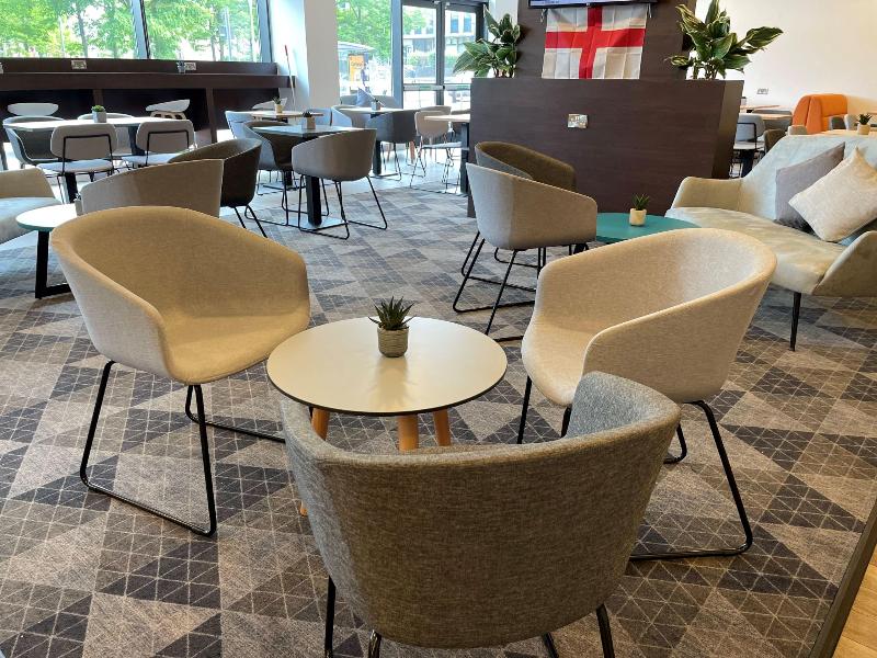 Holiday Inn Express Middlesbrough Centre Square - Bar