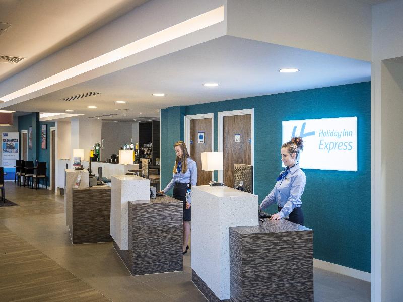 Holiday Inn Express Middlesbrough Centre Square - Lobi