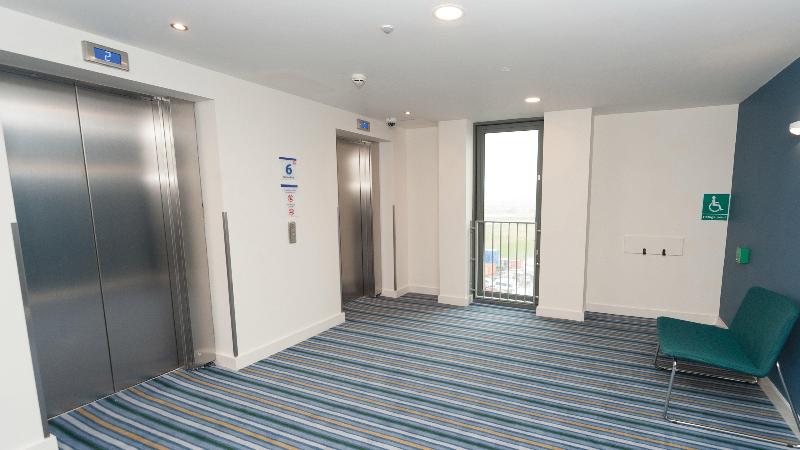Holiday Inn Express Aberdeen Airport - Lobi