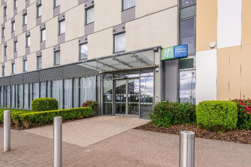 Holiday Inn Express Aberdeen Airport - Genel